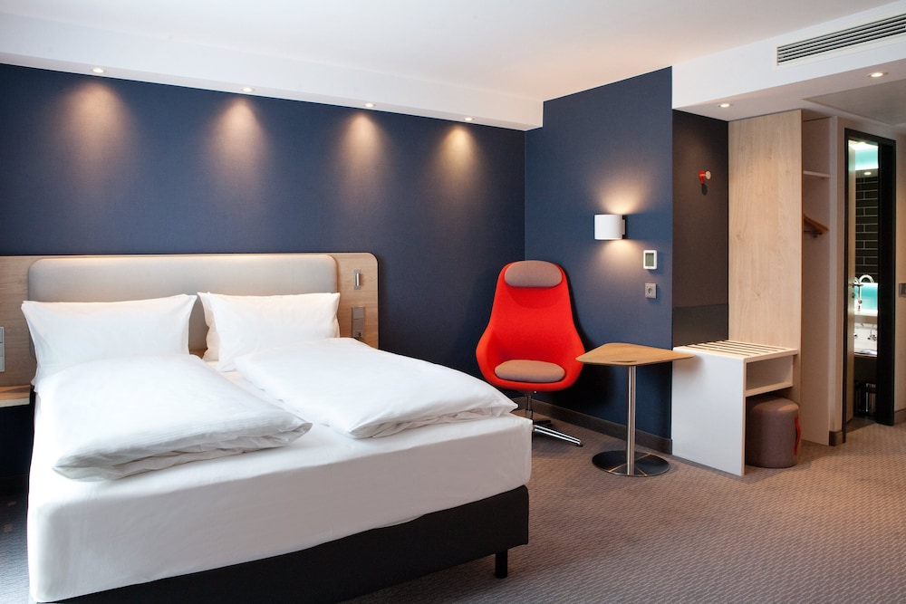 

Napoli - Norimberga - Holiday Inn Express Fürth, an IHG Hotel