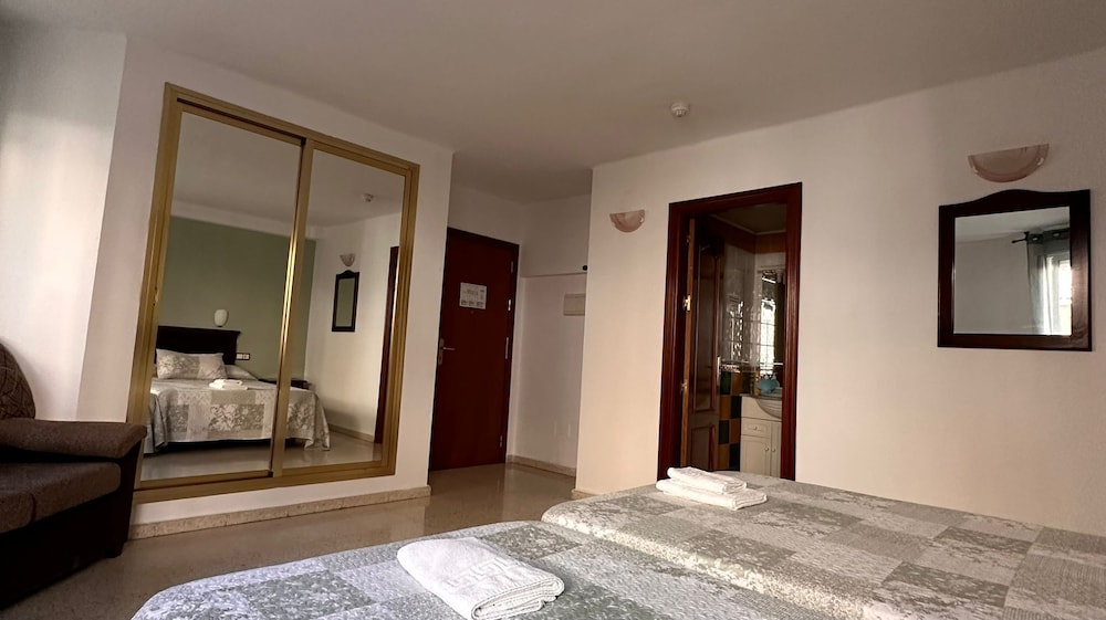 

Verona - Torre del Mar - Hotel Avenida