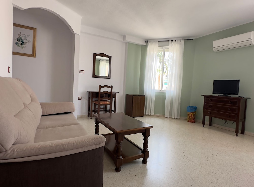 

Bologna - Vélez-Málaga - Hotel Avenida