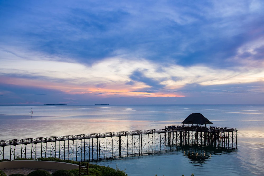 

Torino - Mangapwani - Sea Cliff Resort & Spa