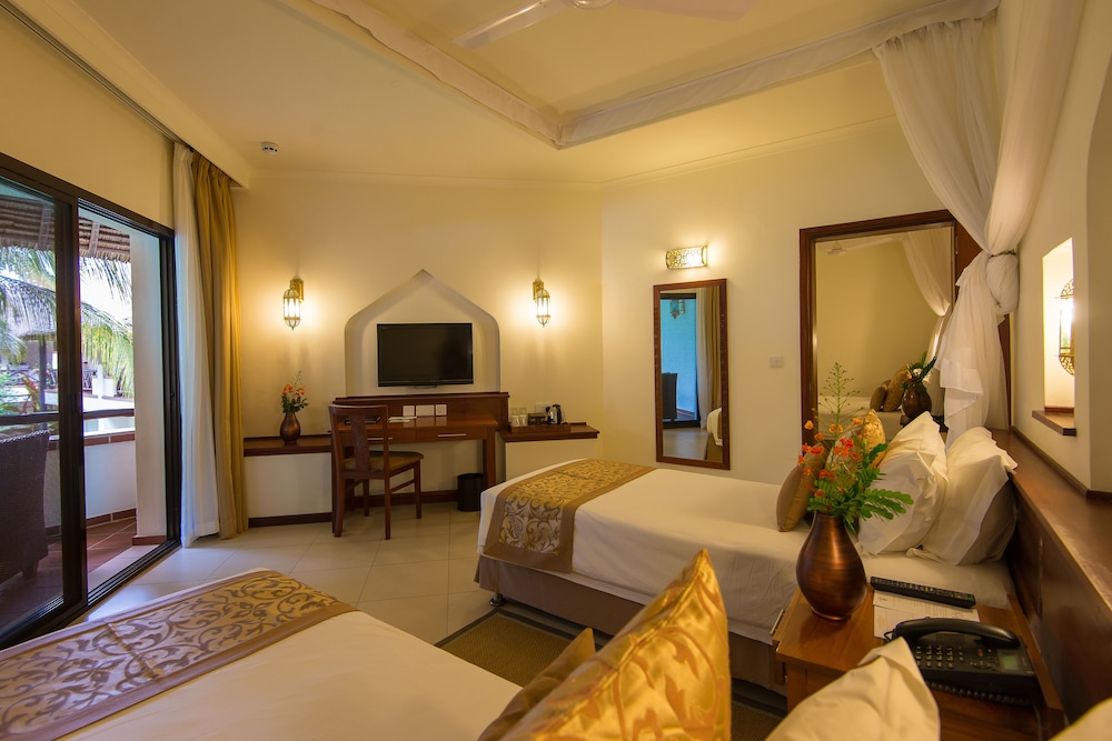 

Torino - Mangapwani - Sea Cliff Resort & Spa