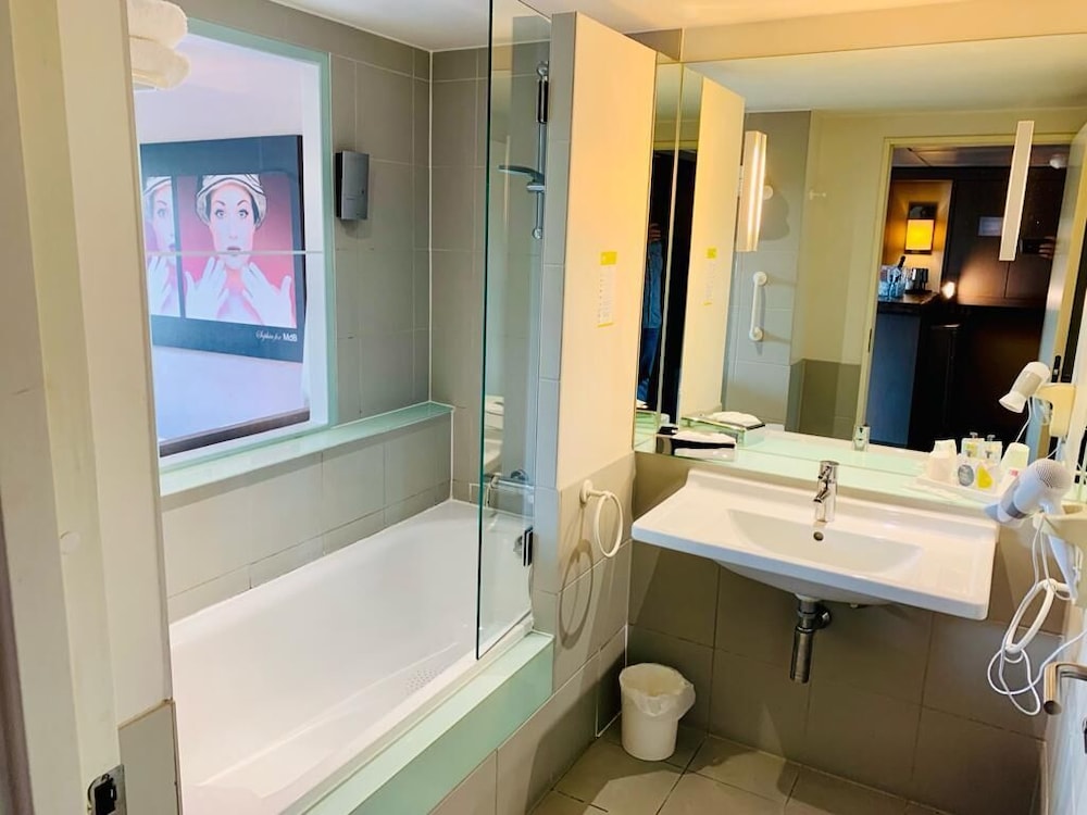 

Milano - Goussainville - Standing Hotel Suites by Actisource