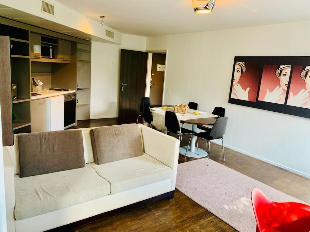 

Napoli - Gonesse - Standing Hotel Suites by Actisource