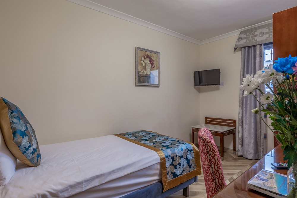 

Milano - Fort William - Muthu Fort William Hotel