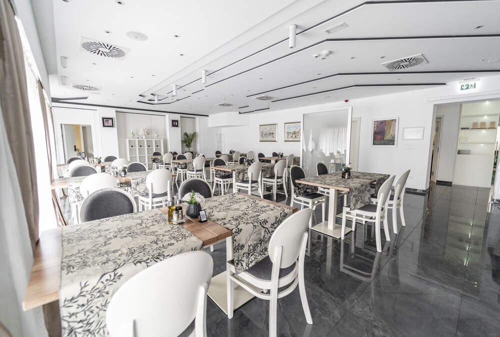 

Milano - Zaprešić - Hotel Santiny