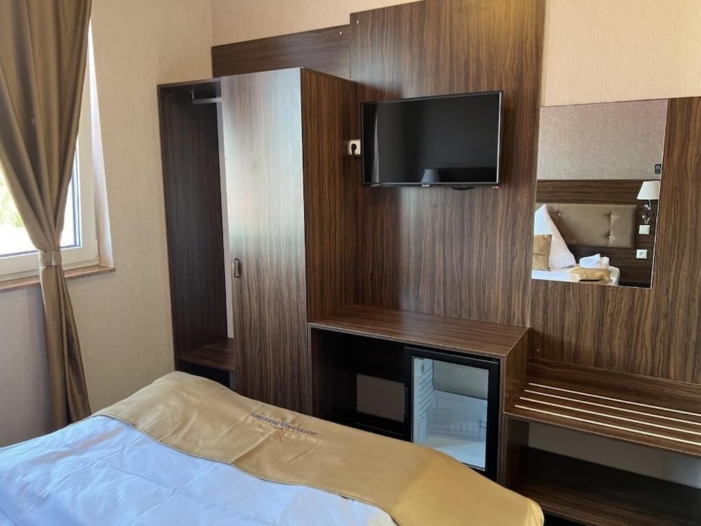 

Roma - Hanau - Hotel Pasa Paradies KOSTENLOSE PARKPLÄTZE
