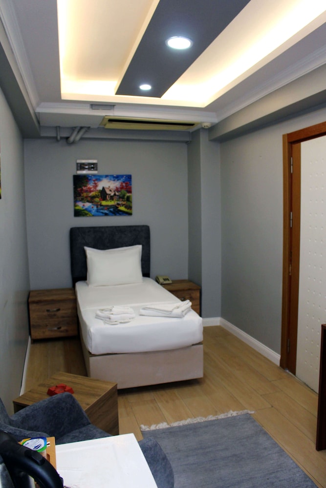 

Verona - Istanbul - Avist Hotel Avcılar