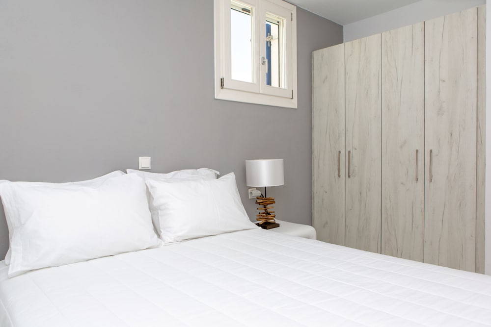 

Milano - Pirgaki - Apricot and Sea Luxury Villas