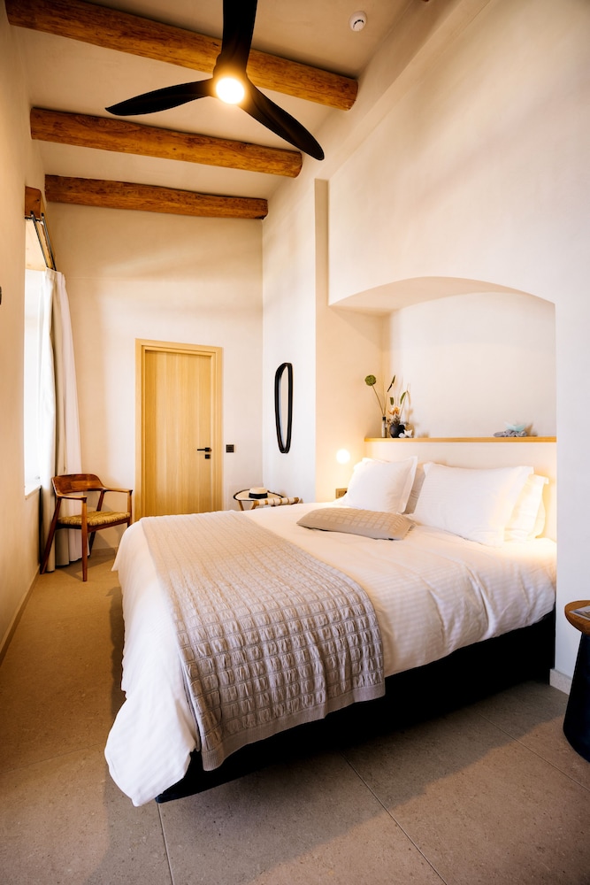 

Roma - Plakias - Mirthea Suites