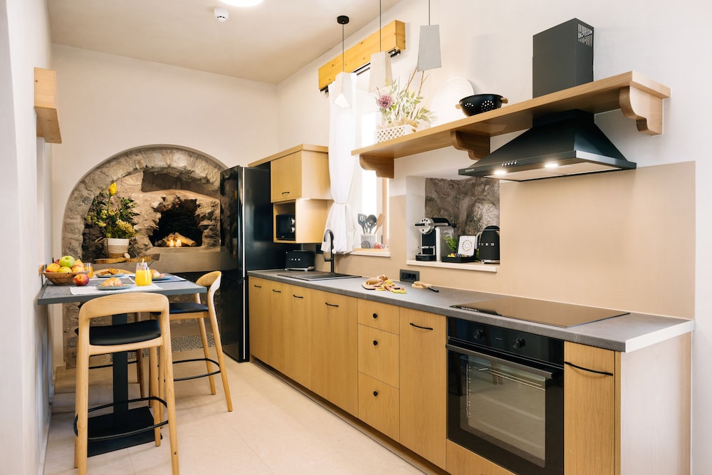 

Bologna - Plakias - Mirthea Suites