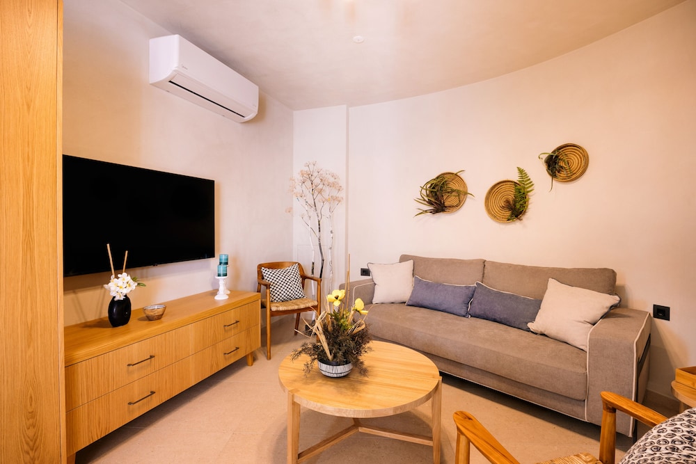 

Milano - Plakias - Mirthea Suites