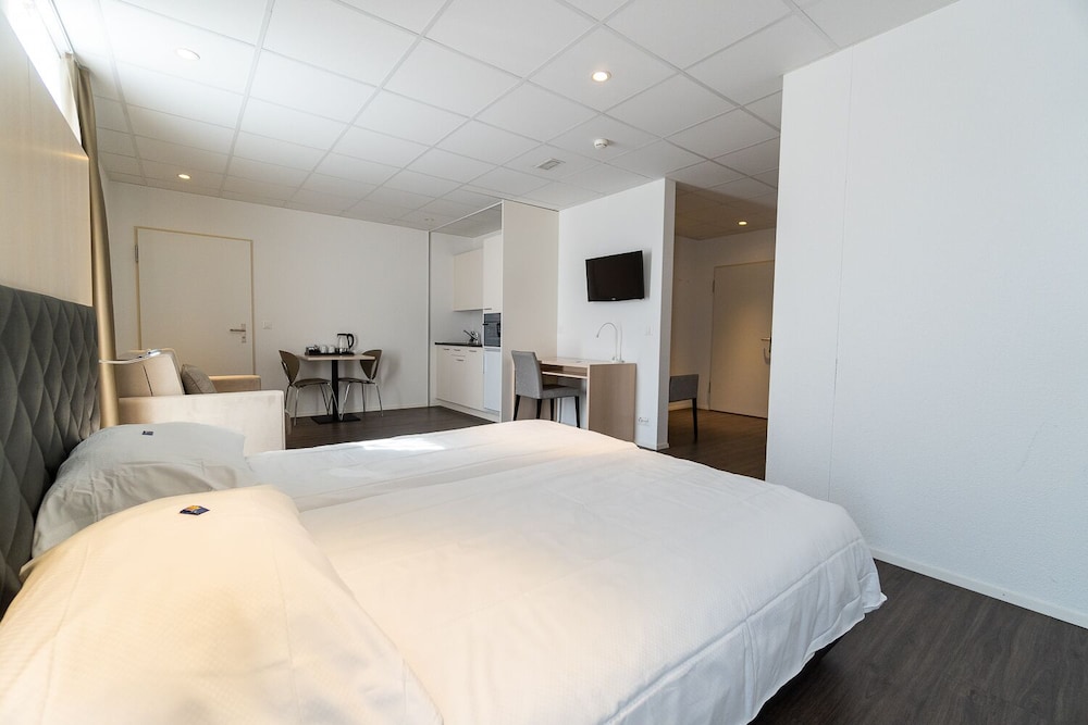 

Napoli - Berna - Los Lorentes Hotel Bern Airport
