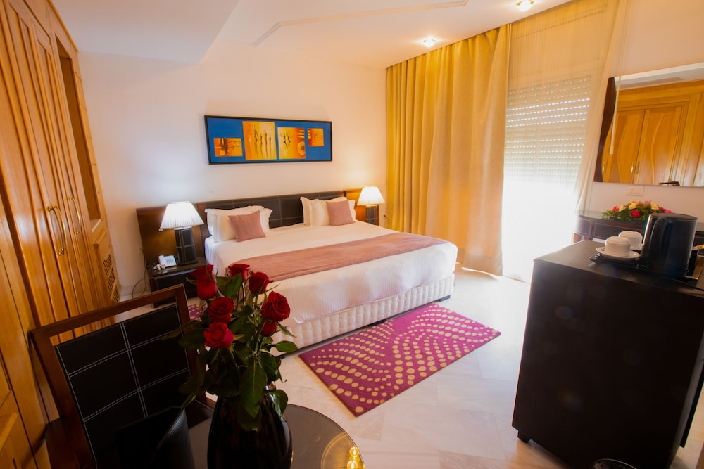 

Firenze - Borj Turki - The Penthouse Suites Hotel