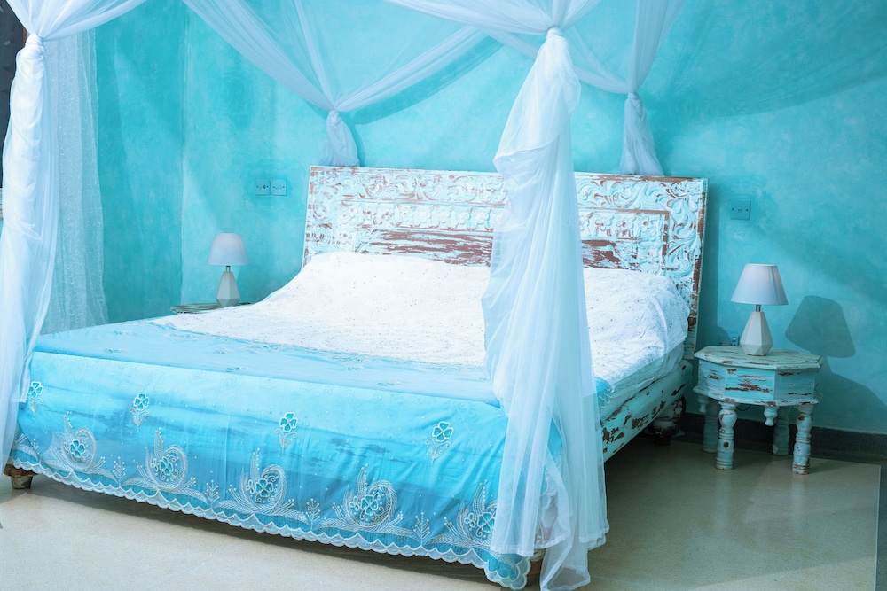

Napoli - Mambrui - Ndoto Boutique Hotel