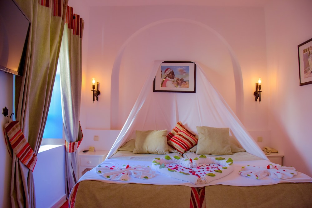 

Bologna - Taguermess - Royal Karthago Resort & Thalasso