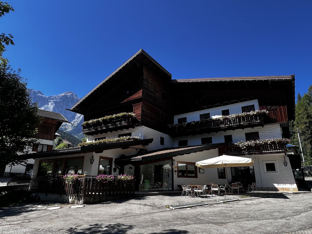 

Roma - Alleghe - Hotel Bosco Verde