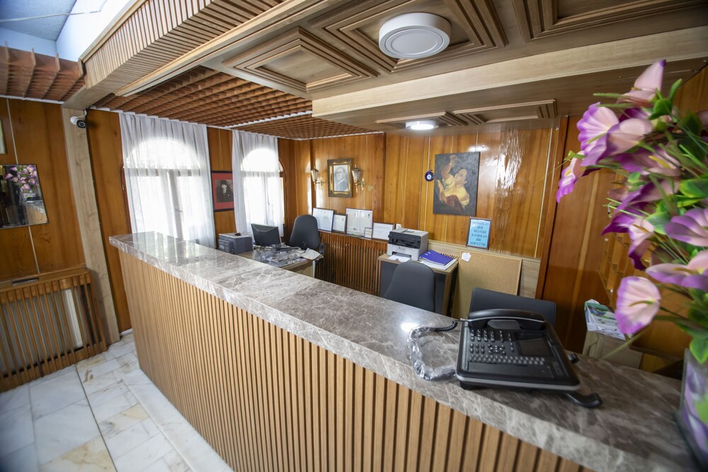 

Milano - Selçuk - Mekan Villa Otel