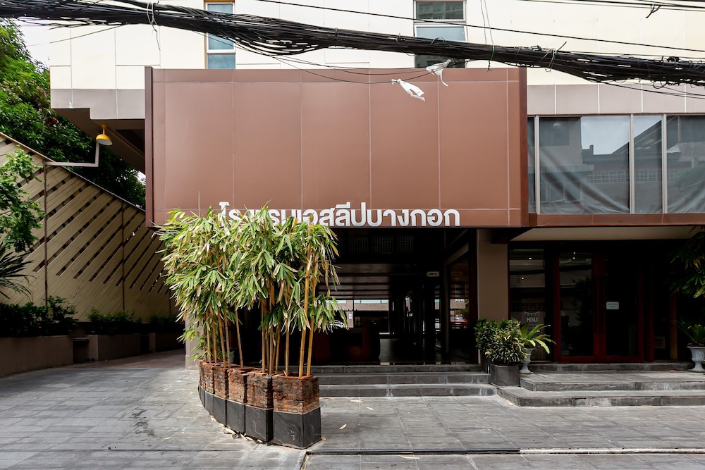 

Catania - Bangkok - A Room Bangkok Sathorn
