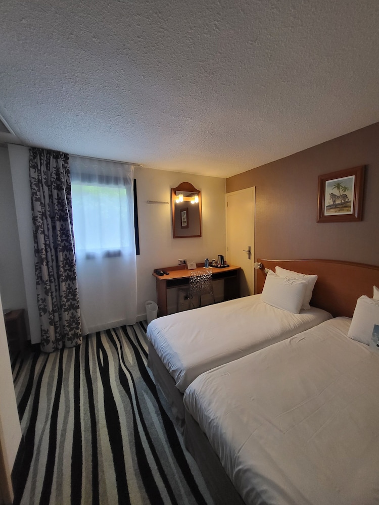 

Milano - Versailles - Kyriad Saint Quentin en Yvelines - Montigny