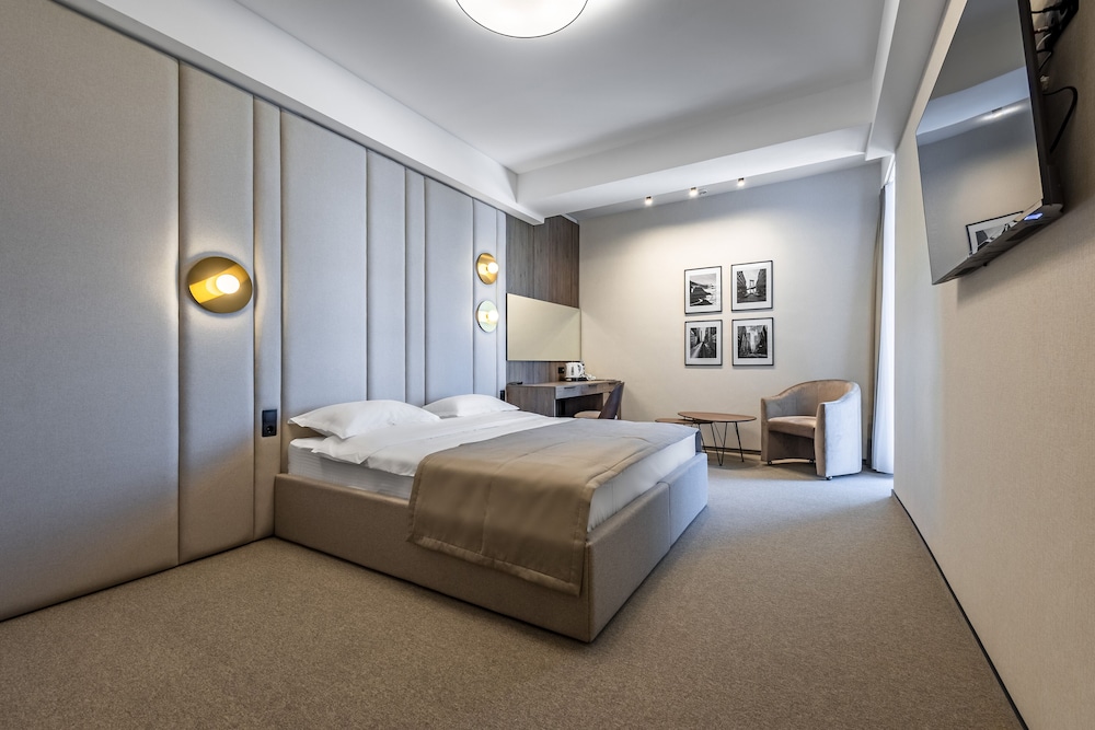 

Roma - Chişinău - Regency Hotel