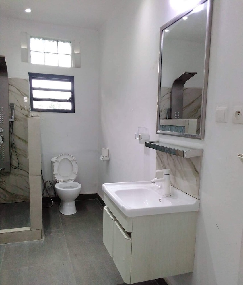 

Milano - Toamasina - Espace le Majestic Toamasina