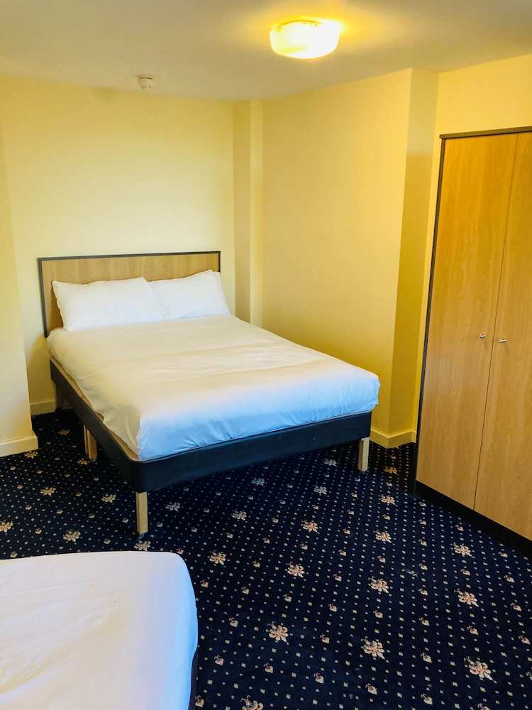 

Milano - Ayr - Adamton Country House Hotel
