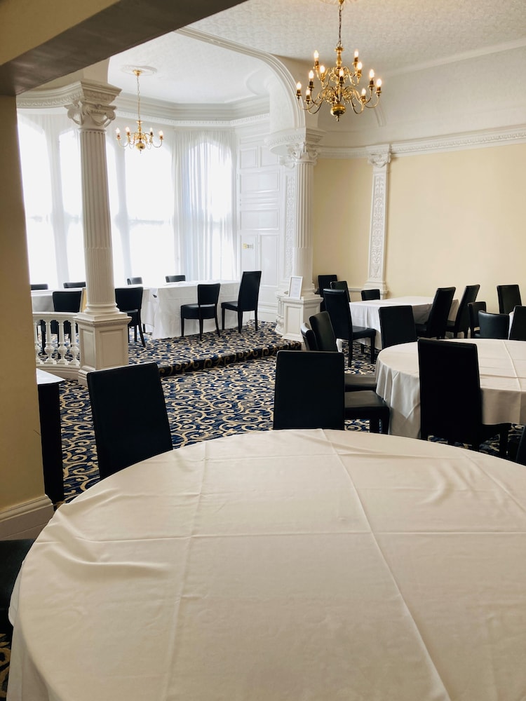 

Palermo - Ayr - Adamton Country House Hotel