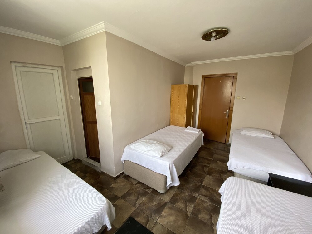 

Milano - Dalaman, Turchia - Özcan Otel
