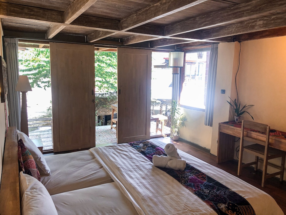 

Torino - Jimbaran - Bali - Tree House Lodge
