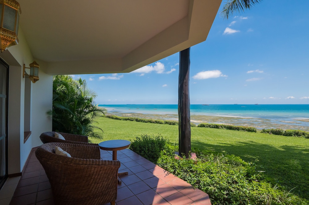 

Alghero - Mangapwani - Sea Cliff Resort & Spa
