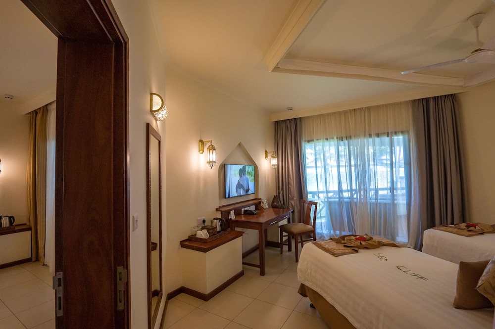 

Palermo - Mangapwani - Sea Cliff Resort & Spa