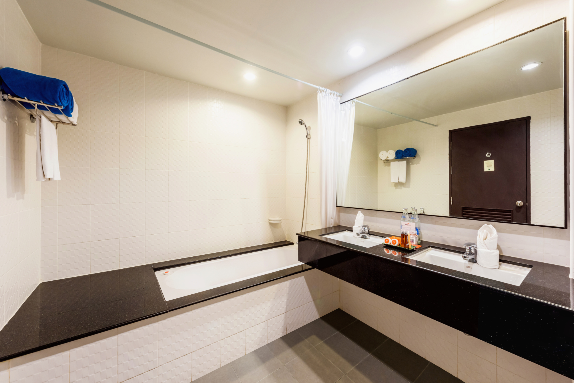 

Milano - Karon Beach - Kata Sea Breeze Resort - SHA Plus