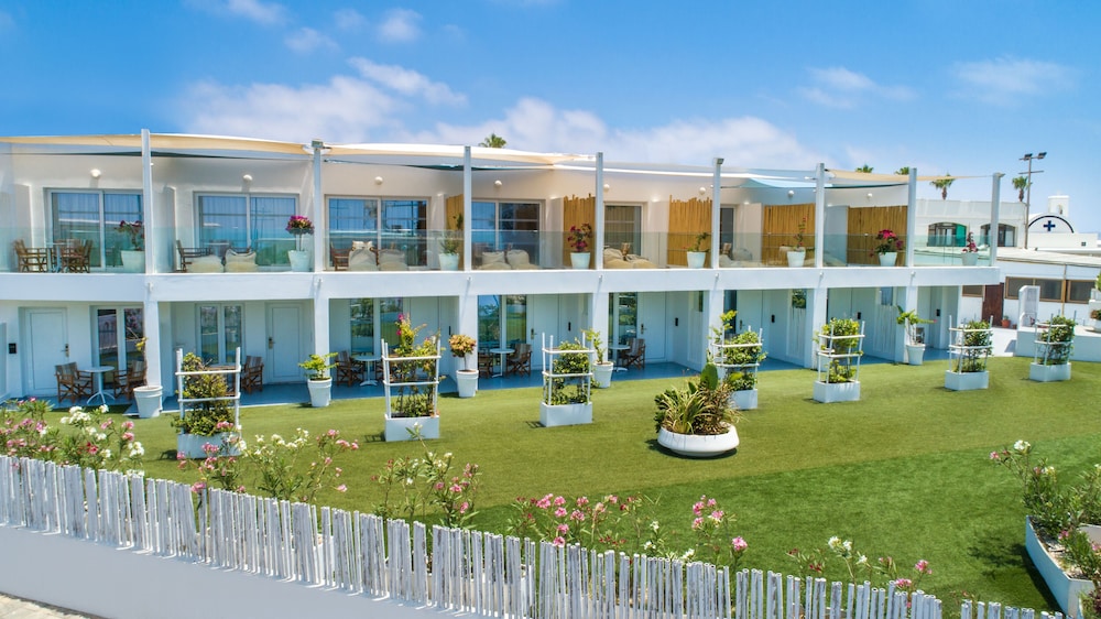 

Venezia - Ayia Napa - Blue Harbour Boutique