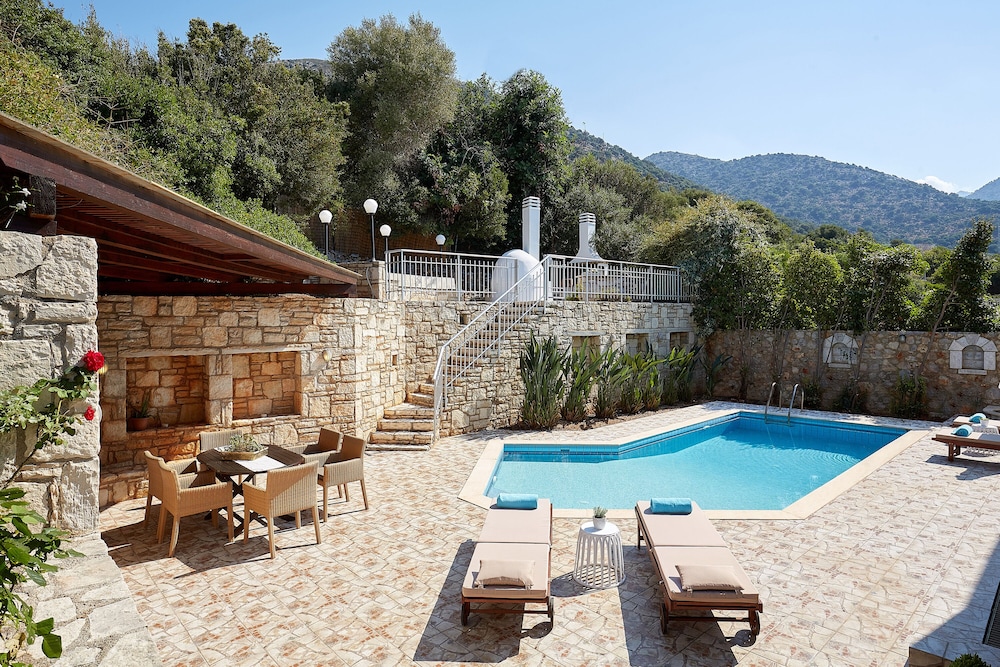 

Bari - Balíon - Okeanides Villas