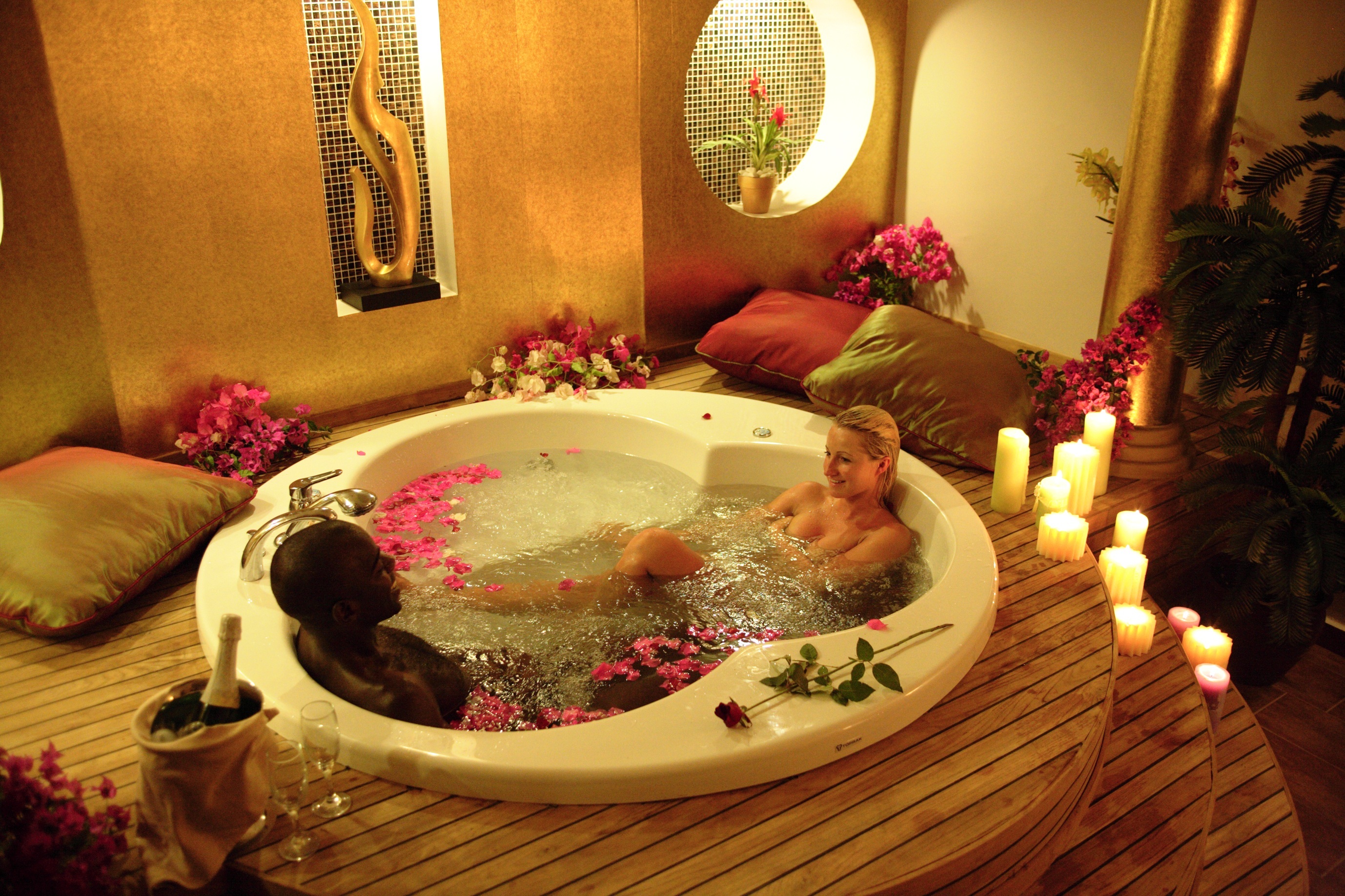 

Milano - Gumusluk - Kadikale Resort Spa