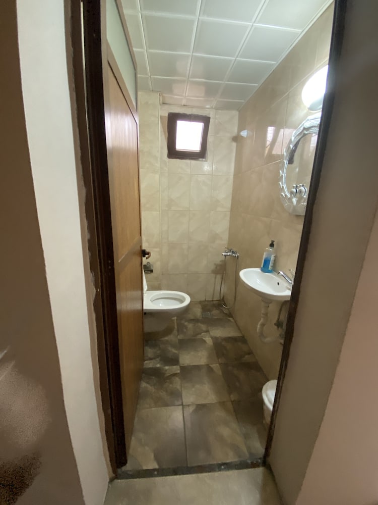 

Bari - Marmaris - Özcan Otel