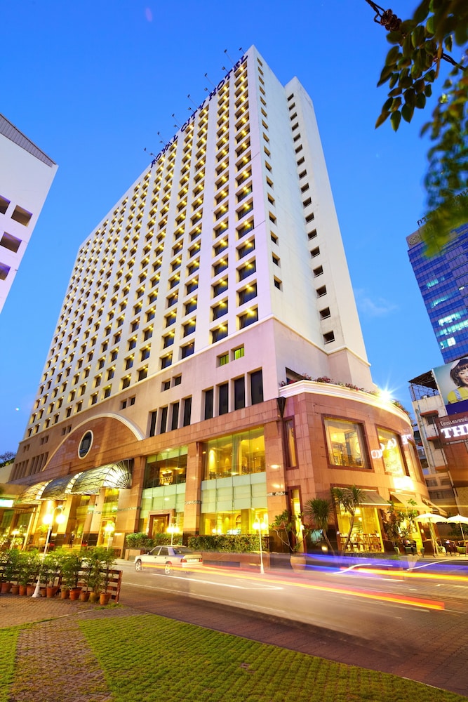 

Roma - Bang Kruai - The Royal City Hotel
