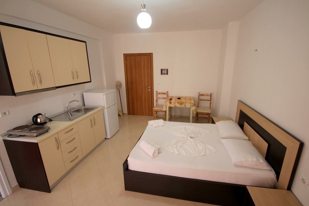 

Bari - Ksamil - Hotel Four Islands
