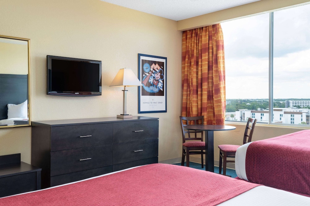 

Palermo - Reunion - Ramada By Wyndham Kissimmee Gateway