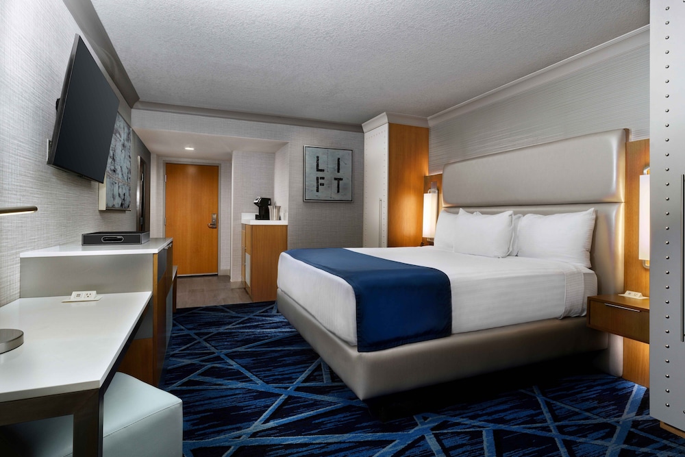 

Venezia - Las Vegas (NV) - The STRAT Hotel, Casino & SkyPod