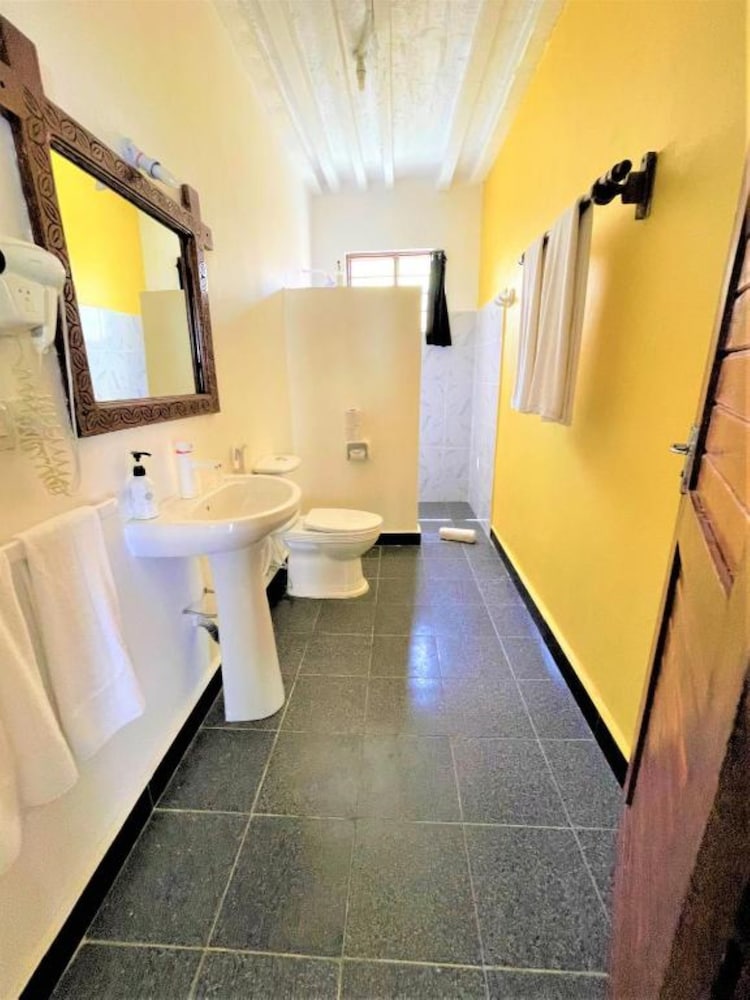 

Roma - Marumbi - Paradise Beach Resort & Spa