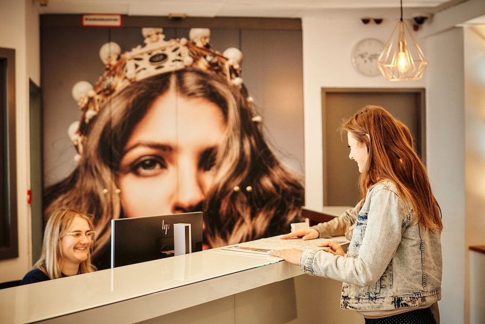 

Bari - Klosterneuburg - Hotel Calmo