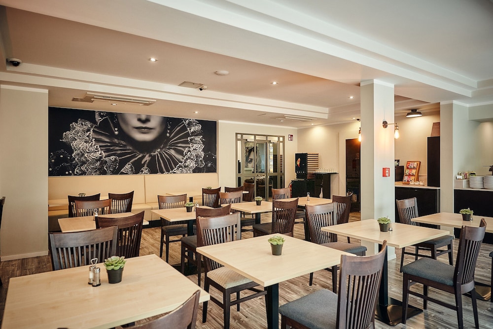 

Roma - Klosterneuburg - Hotel Calmo