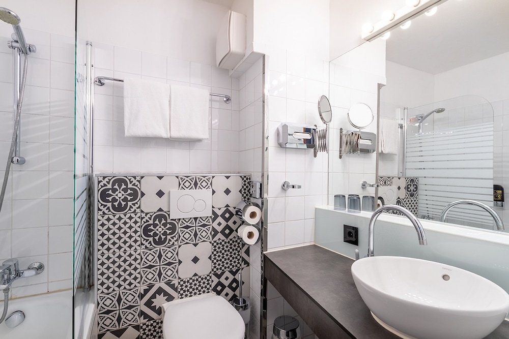 

Milano - Klosterneuburg - Hotel Calmo