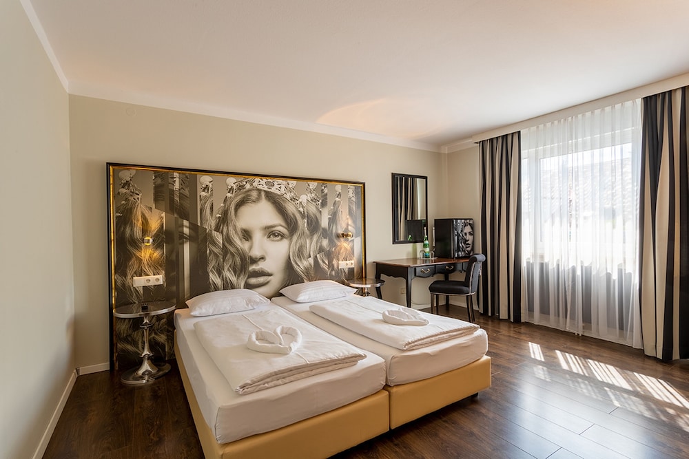 

Catania - Klosterneuburg - Hotel Calmo