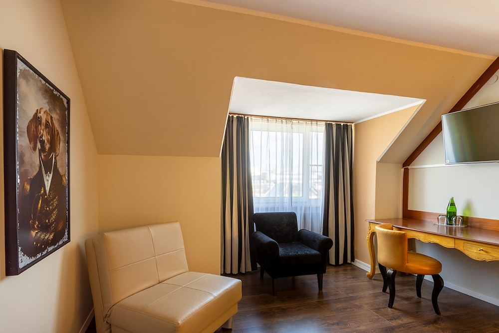 

Bologna - Klosterneuburg - Hotel Calmo