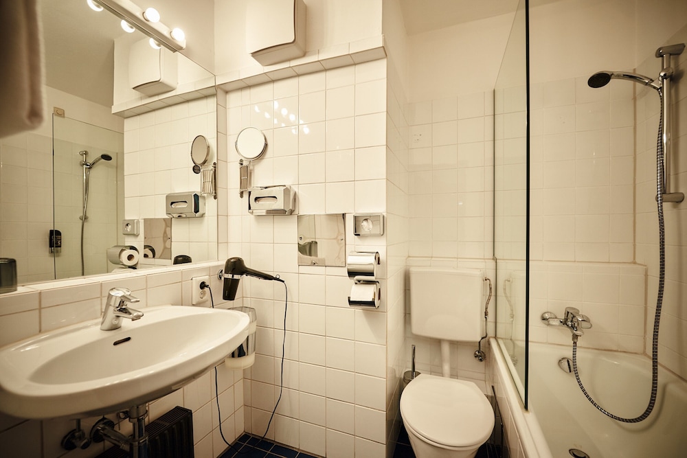 

Venezia - Klosterneuburg - Hotel Calmo