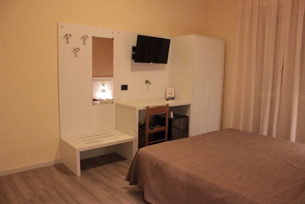 

Catania - Peschiera Borromeo - Hotel Rex Milano
