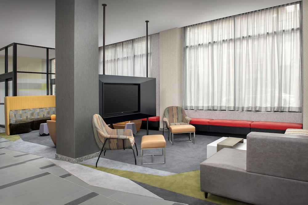 

Catania - New York - Aeroporto La Guardia - SpringHill Suites by Marriott New York Queens