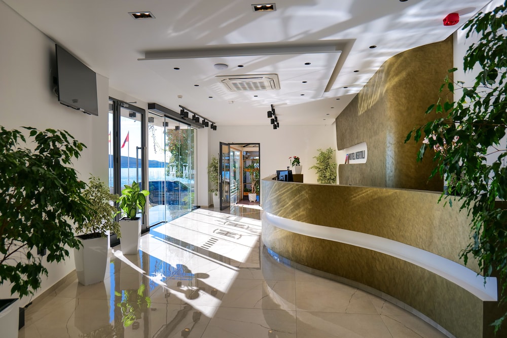 

Milano - Riviera Albanese - Hotel Nertili